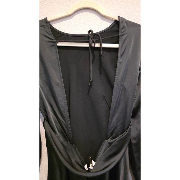 We Wore What Maxi Dress Womens M Black Long Sleeve Open Back Cowl Formal - Picture 14 of 16